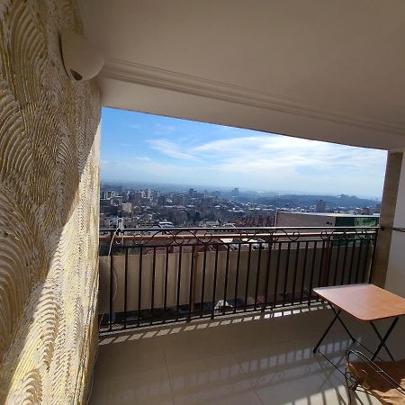 Flat With Balcony On Cascade Apartment Yerevan Exterior photo
